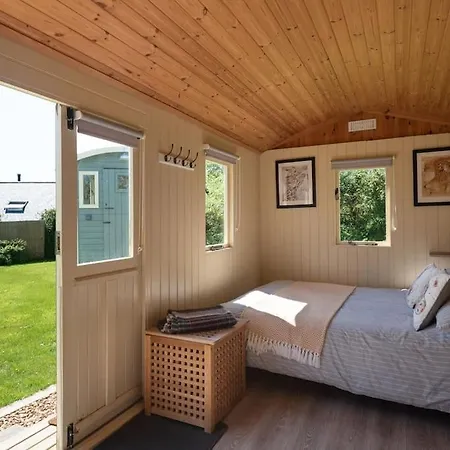 Safari Cornwall Luxury tent Bodmin