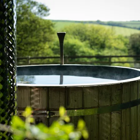 Luxury tent Safari Cornwall